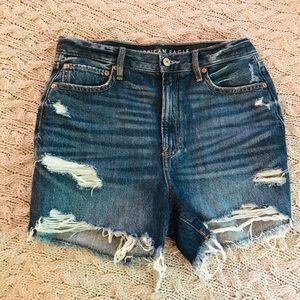 American Eagle 90s Boyfriend Shorts